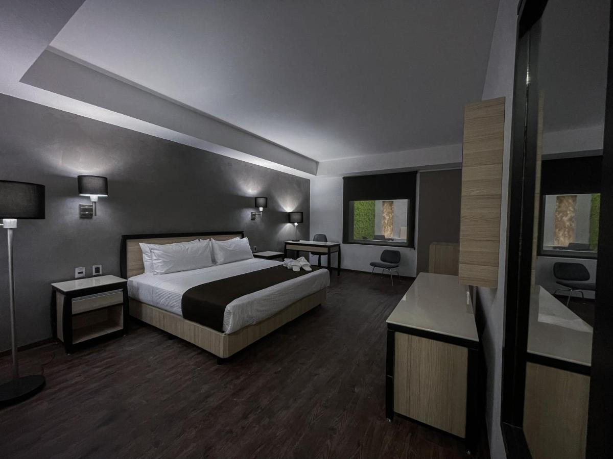 Fato Hotel Queretaro Luaran gambar